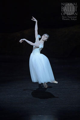 giselle-400.jpg