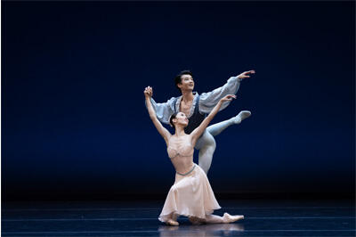 3.Tschaikovsky Pas de Deux_2.jpg