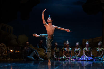 6.Le Corsaire, 1st Act Pas de Deux_2.jpg