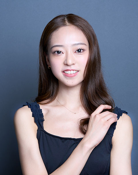 東 真帆