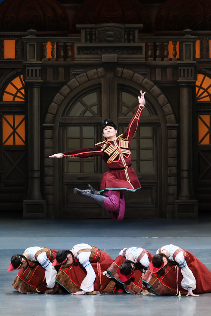 『くるみ割り人形』ロシアの踊り