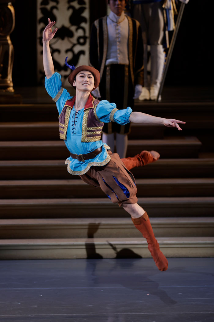 『眠れる森の美女』親指トム