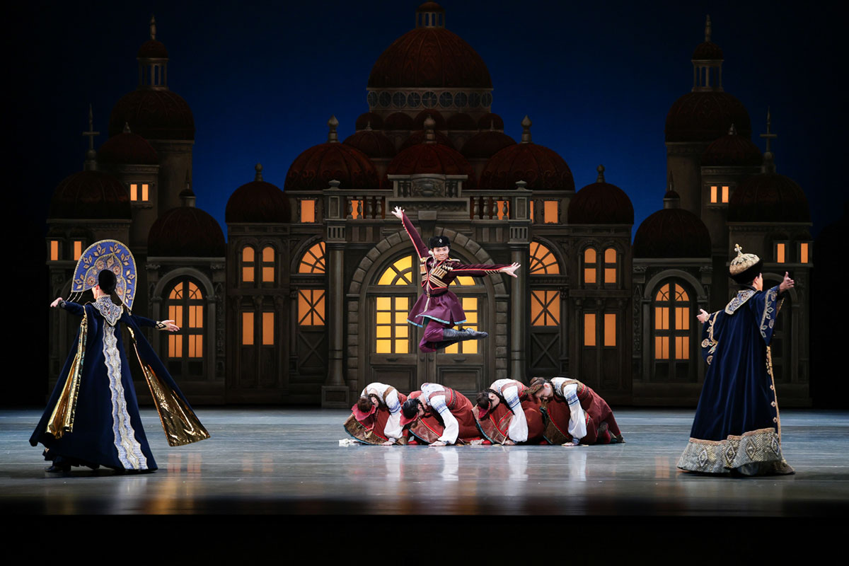 『くるみ割り人形』ロシアの踊り