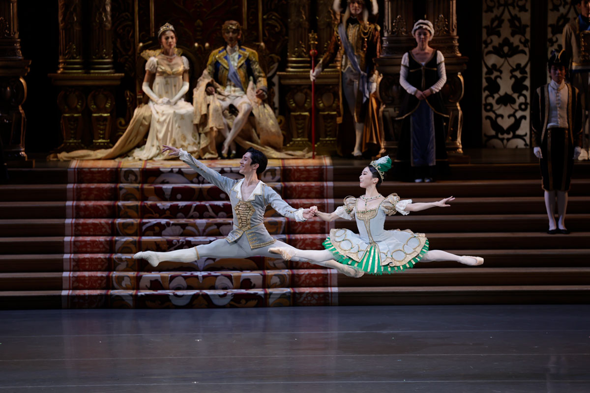 『眠れる森の美女』エメラルド