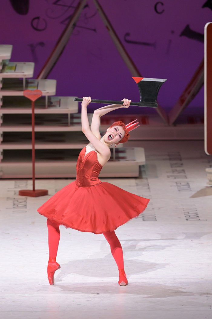 『不思議の国のアリス』ハートの女王