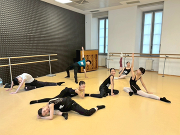 コンテ前 360×270.png