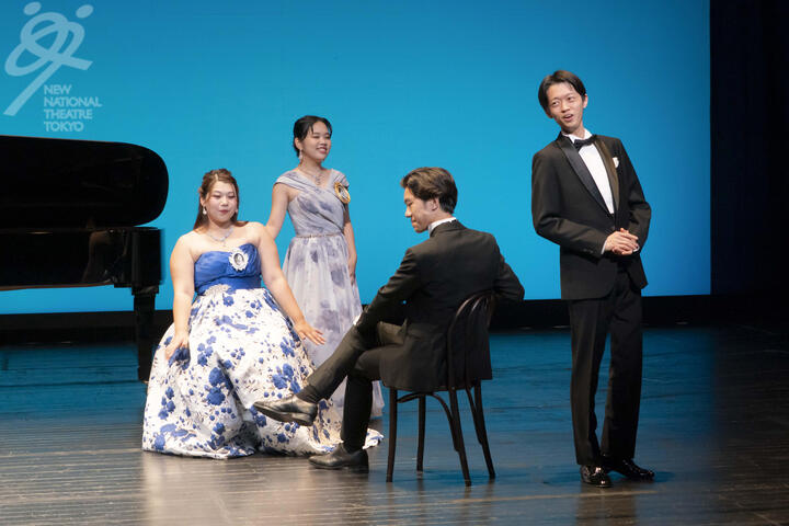 rコジ・ファン・トゥッテ のコピー.jpg