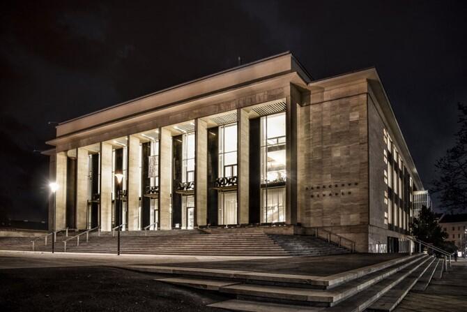 ss_Janﾃ｡ﾄ稿k Theatre_ Marek Olbrzymek.jpg