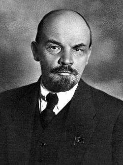 s_512px-Lenin_in_1920_(cropped).jpg